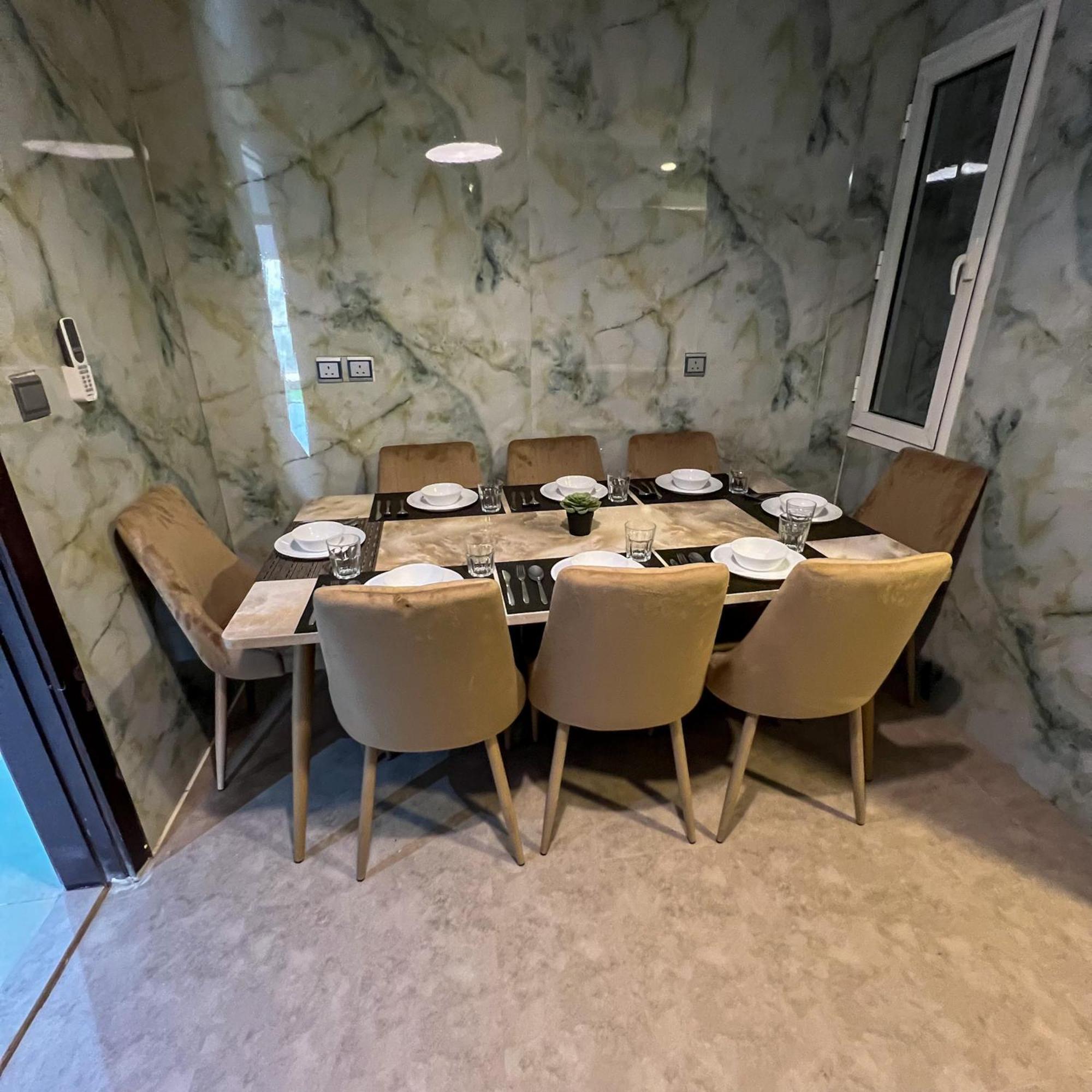 Sea View إطلالة بحرية Apartment *