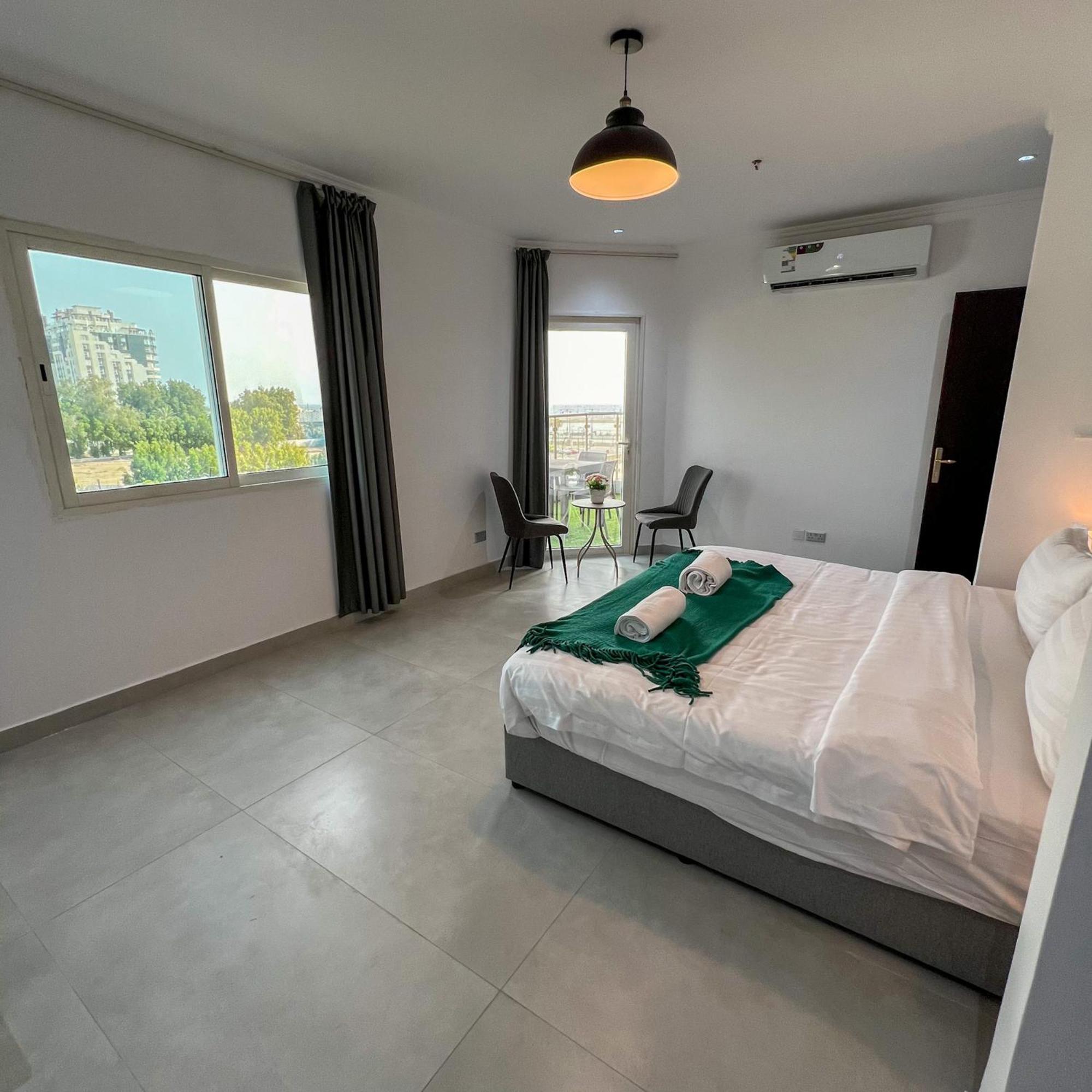 Sea View إطلالة بحرية Apartment *